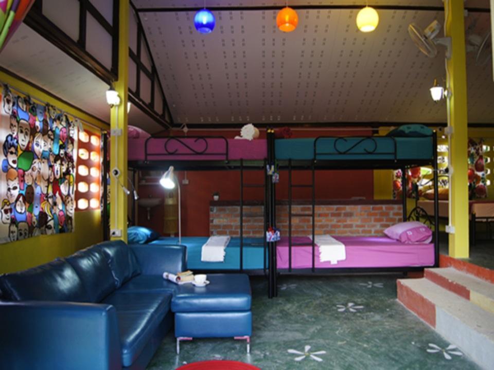 Dorm Des Fleurs Hostel Khao Lak Eksteriør billede
