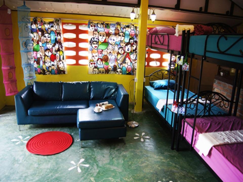 Dorm Des Fleurs Hostel Khao Lak Eksteriør billede