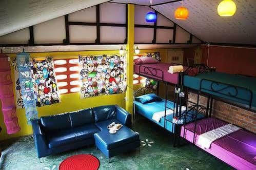 Dorm Des Fleurs Hostel Khao Lak Eksteriør billede