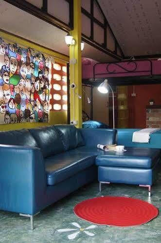 Dorm Des Fleurs Hostel Khao Lak Eksteriør billede